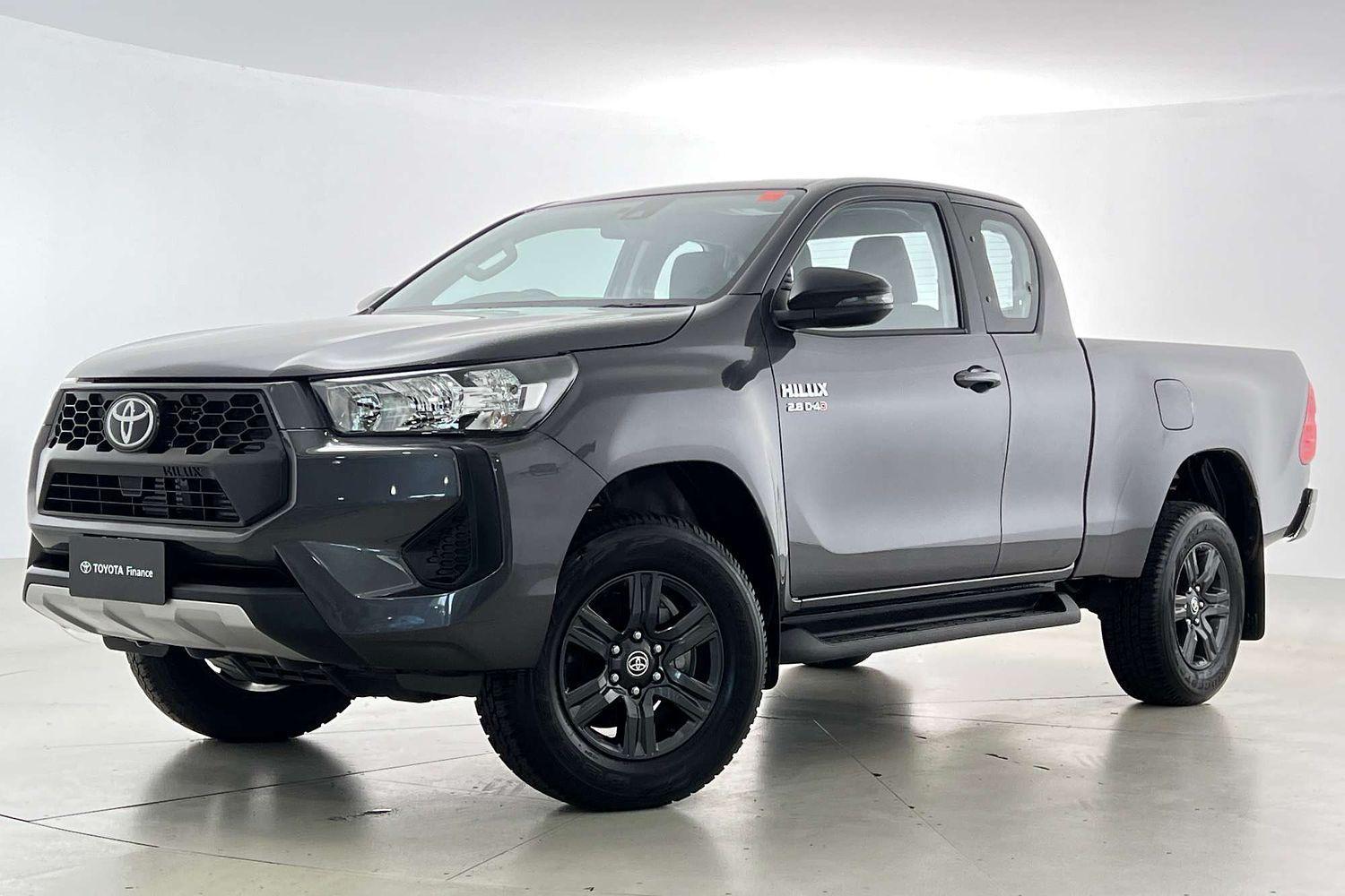 2025 Toyota Hilux SR in Silver