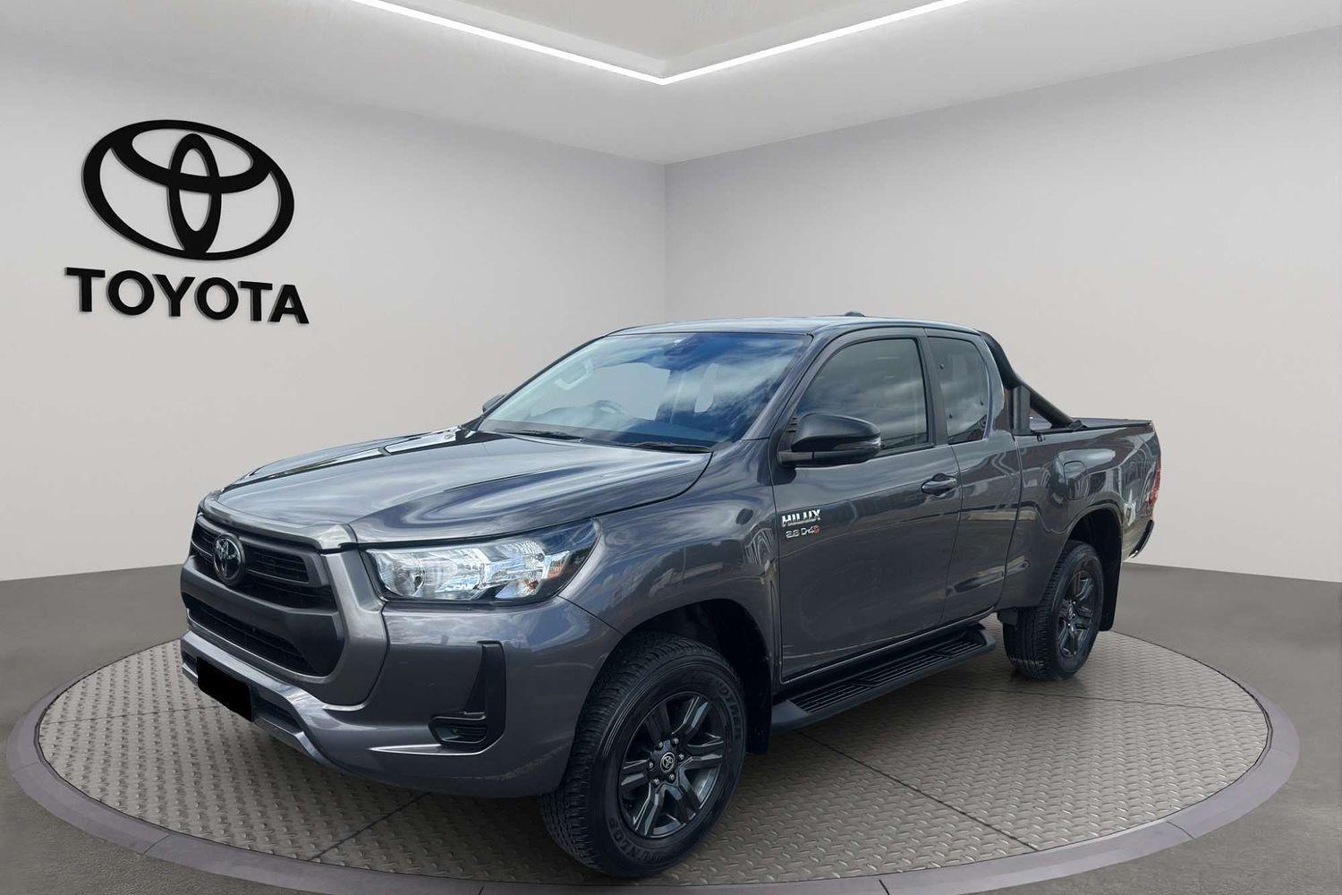 2023 Toyota Hilux SR in Silver