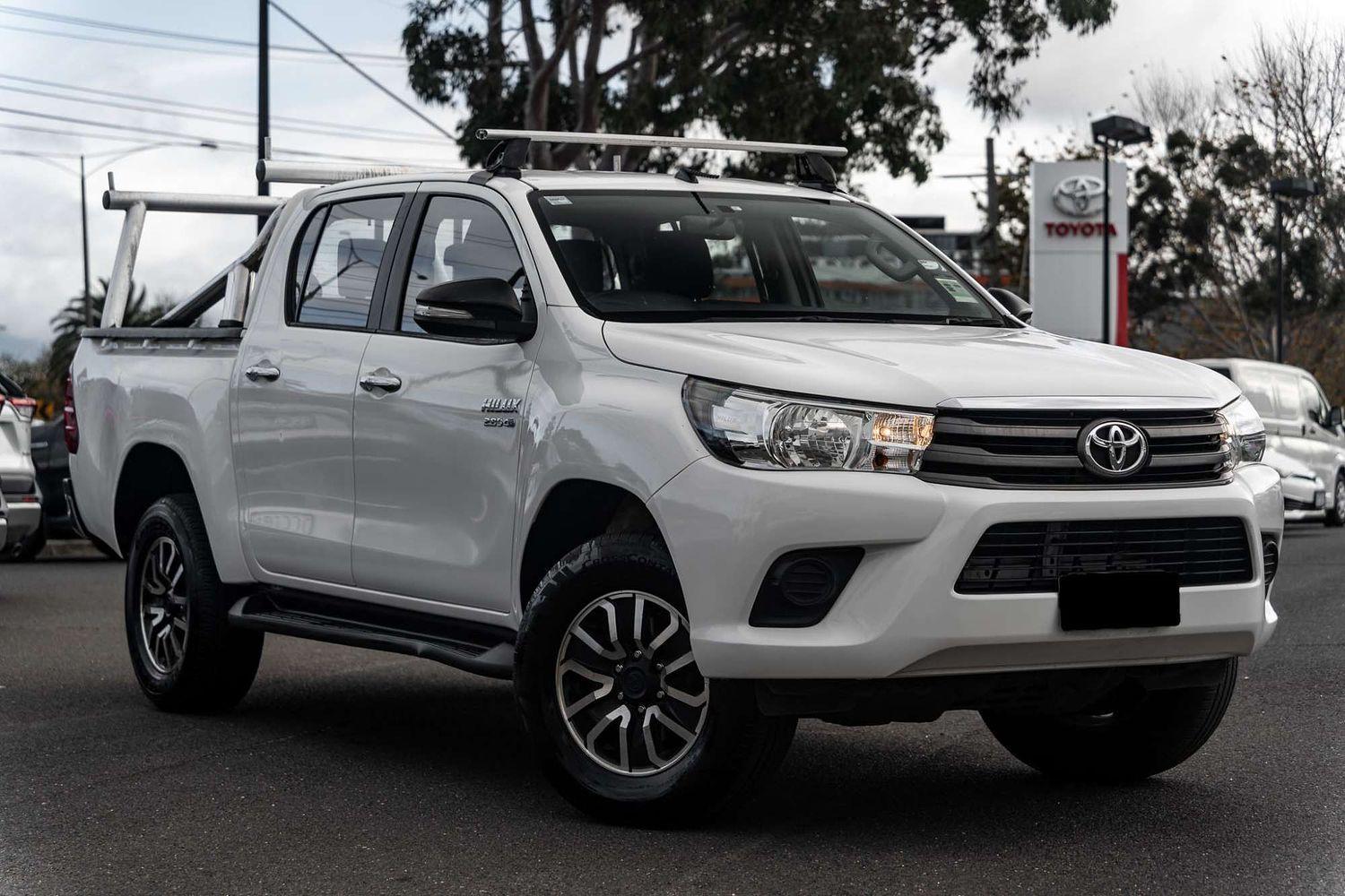 2016 Toyota Hilux SR in White