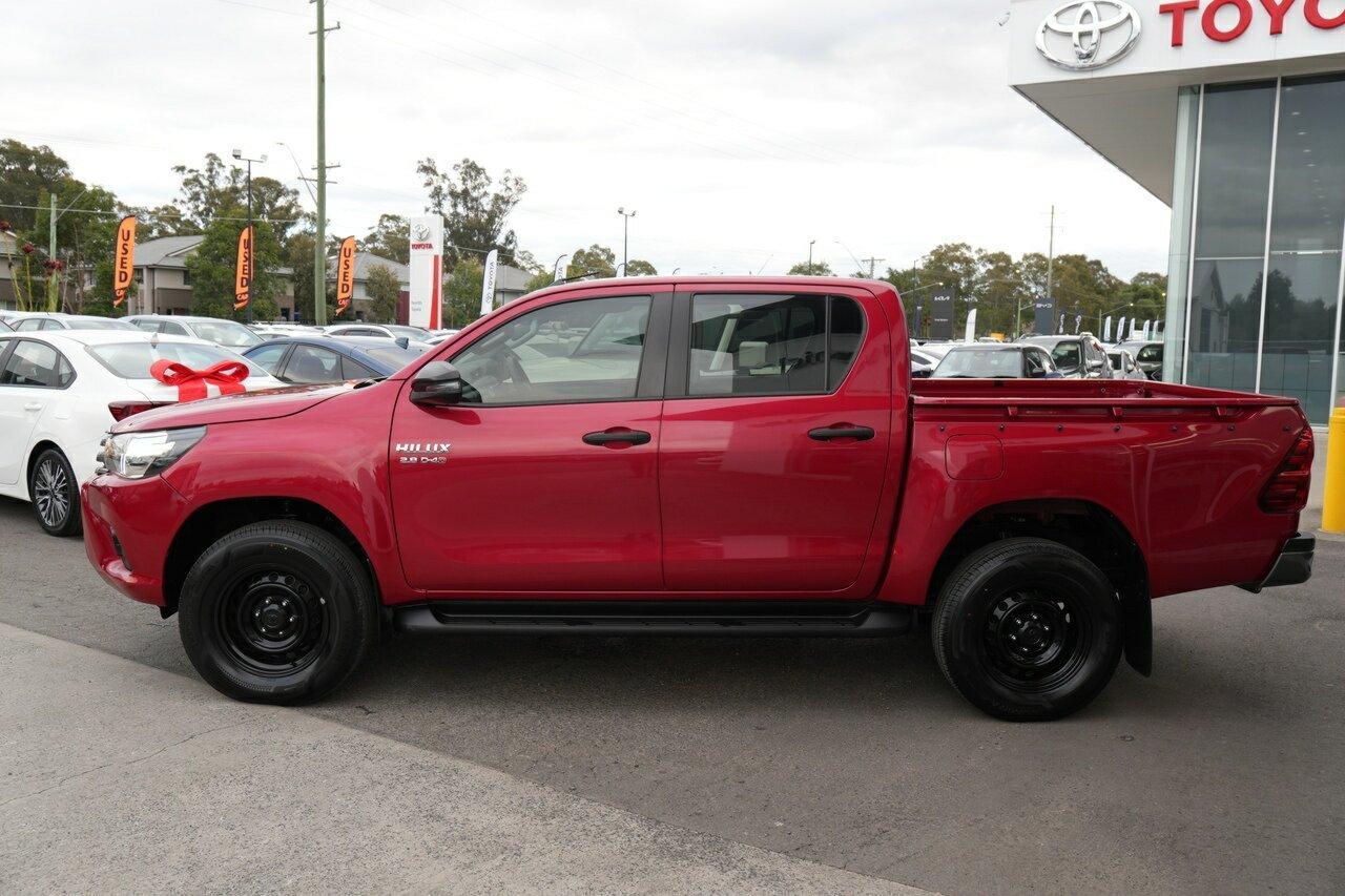 2017 Toyota Hilux SR in Red
