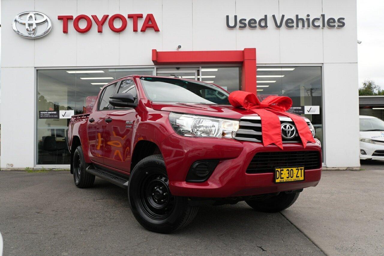 2017 Toyota Hilux SR in Red