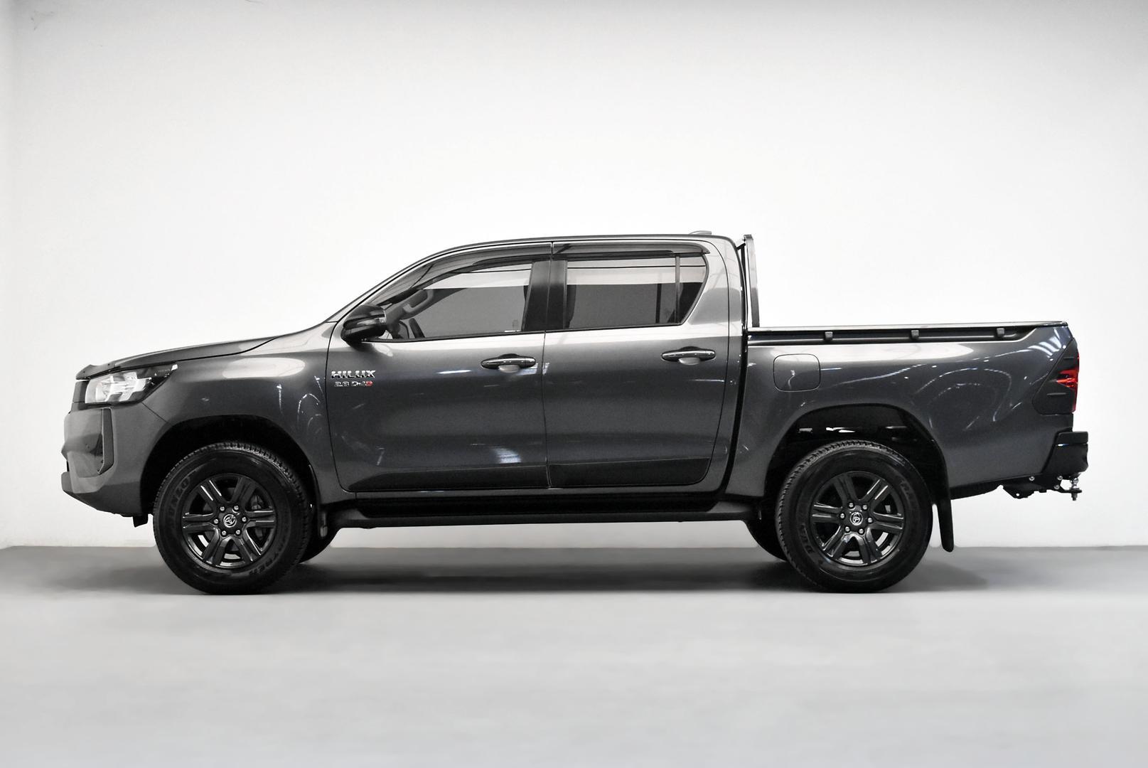 2025 Toyota Hilux SR in Silver