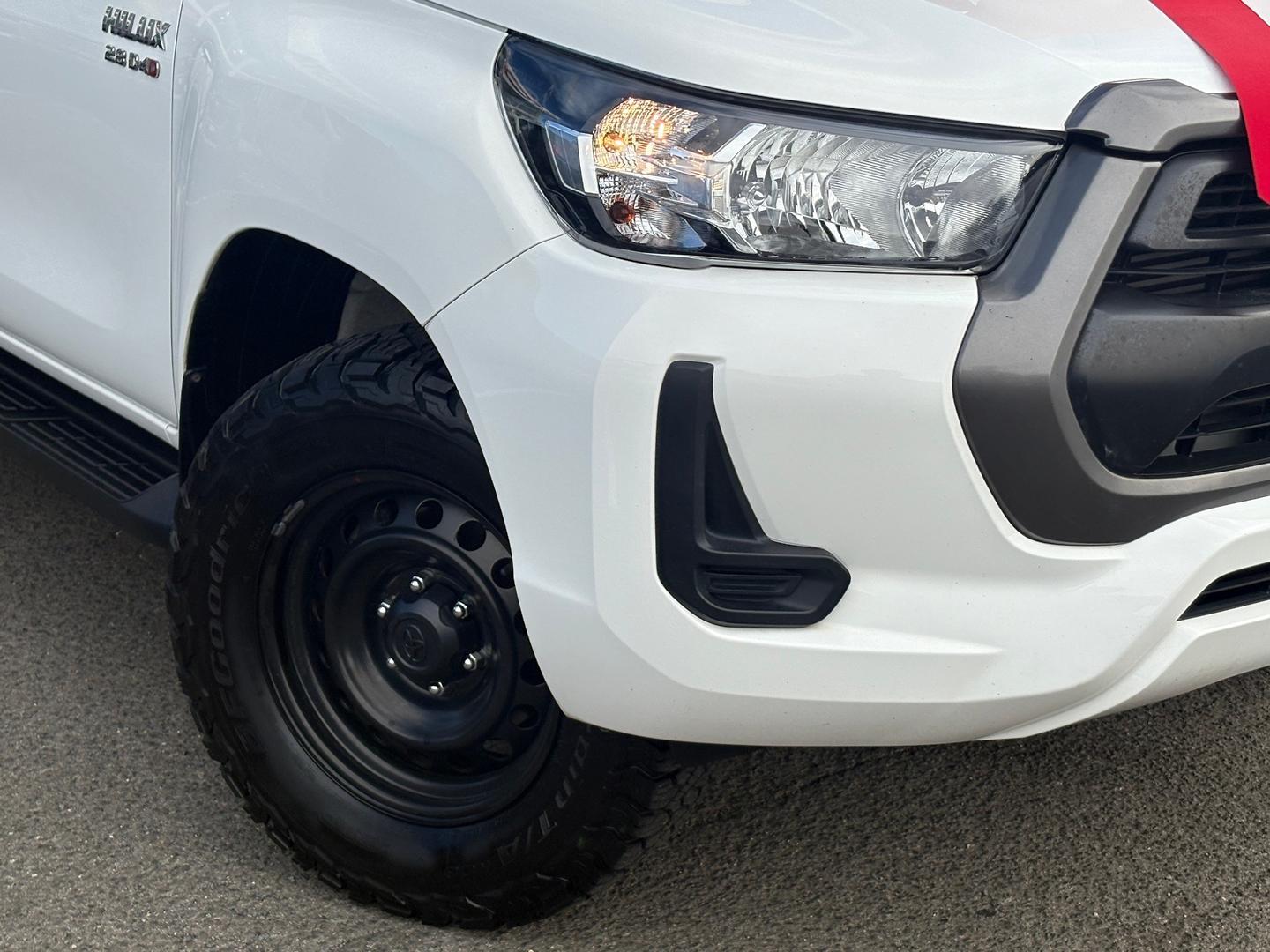 2021 Toyota Hilux SR in White