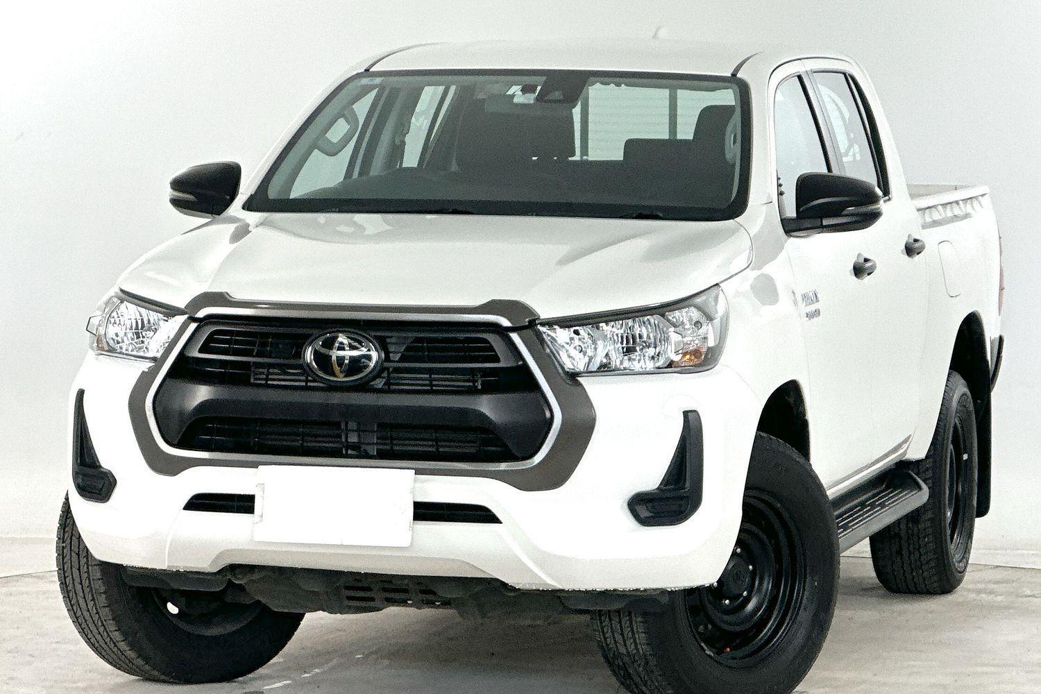 2022 Toyota Hilux SR in White