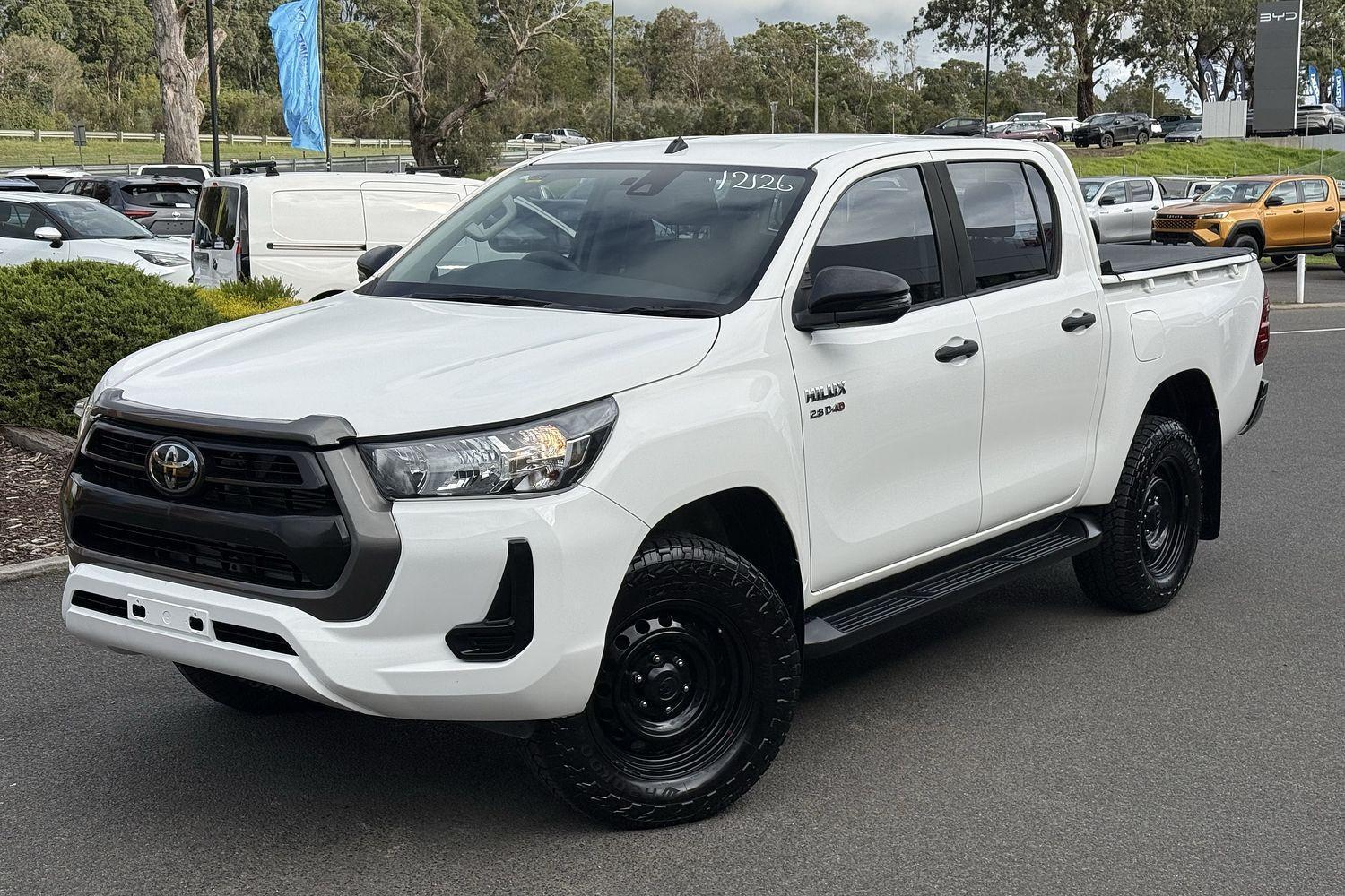 2020 Toyota Hilux SR in White
