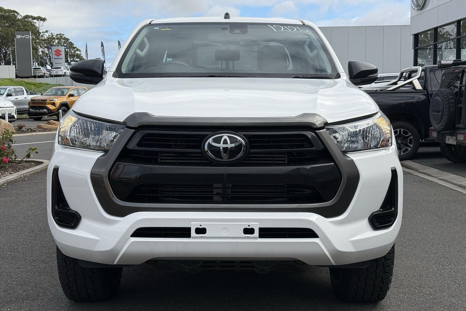 2020 Toyota Hilux SR in White