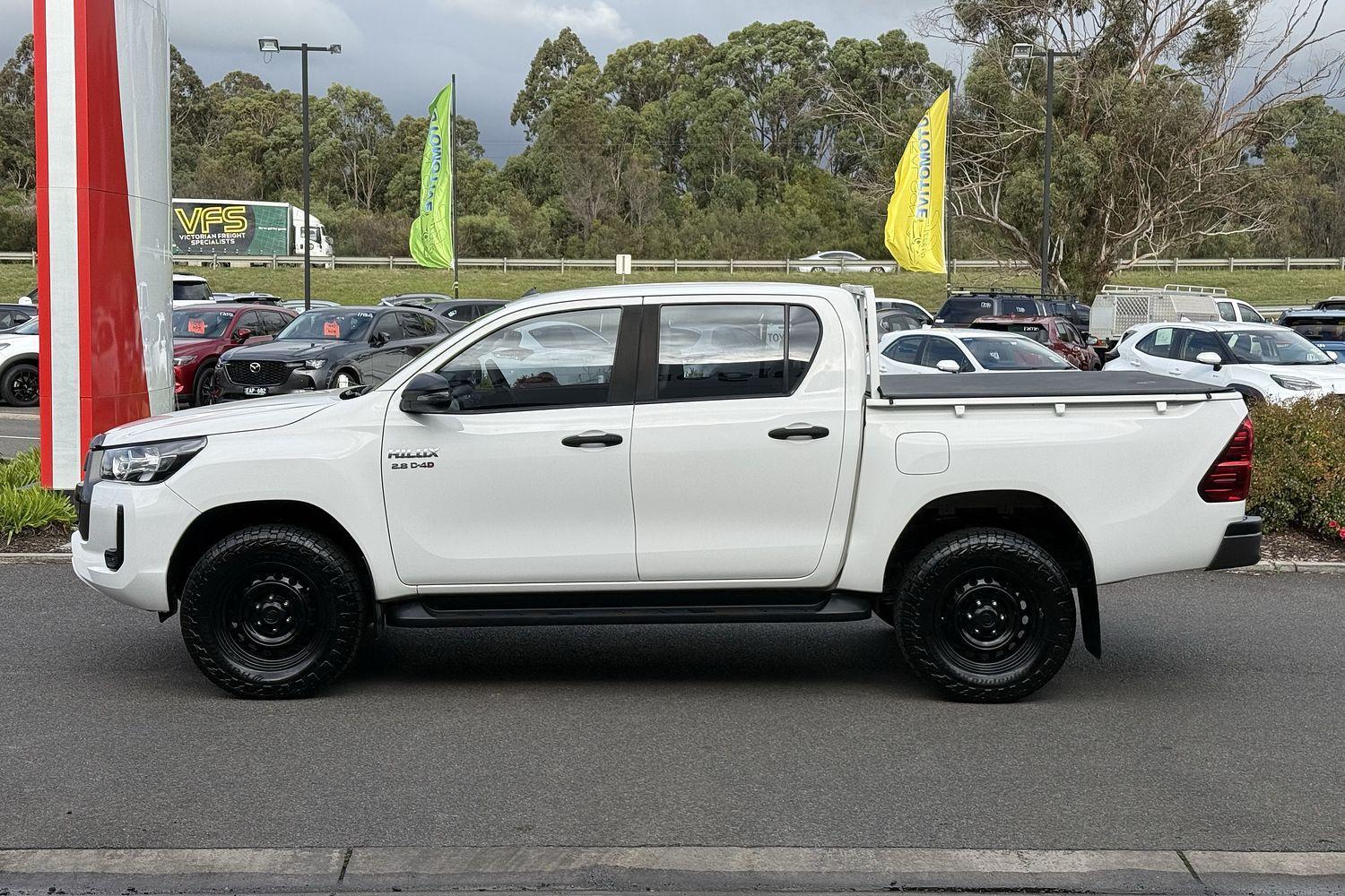 2020 Toyota Hilux SR in White