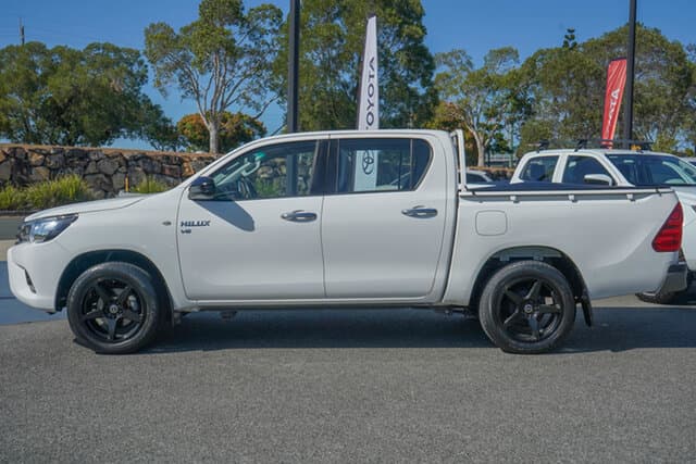 2017 Toyota Hilux SR in White