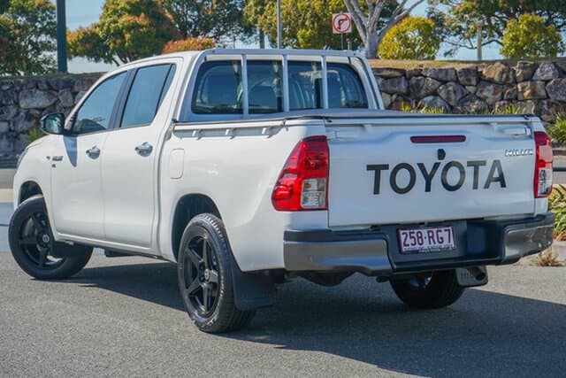 2017 Toyota Hilux SR in White