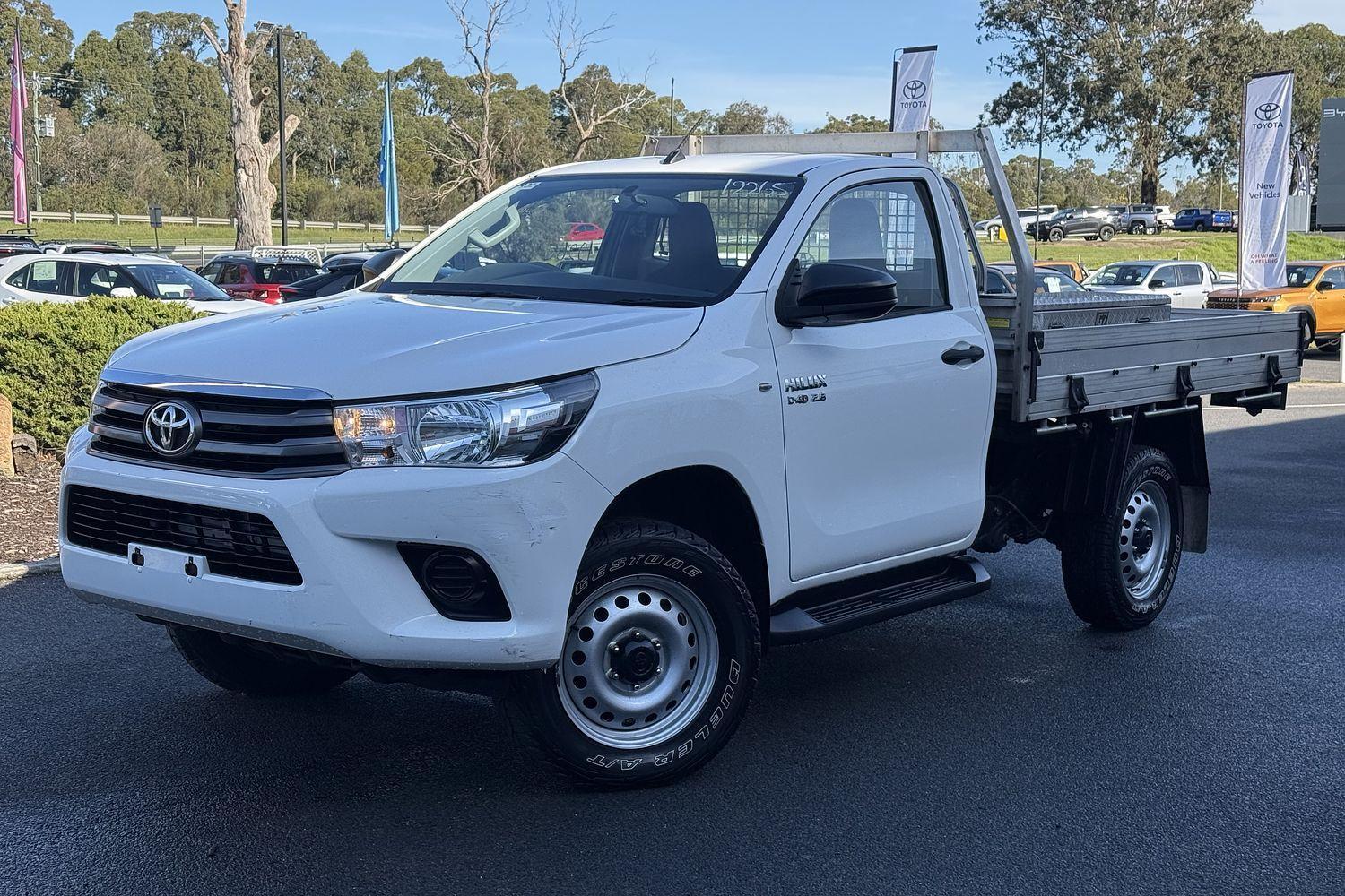 2019 Toyota Hilux SR in White