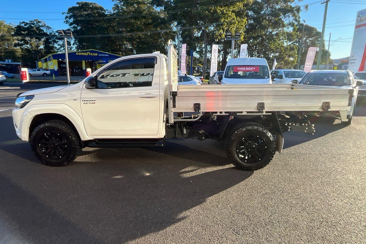 2024 Toyota Hilux SR in White