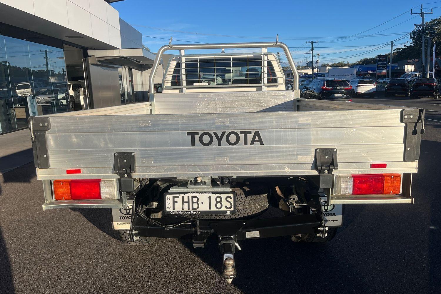 2024 Toyota Hilux SR in White