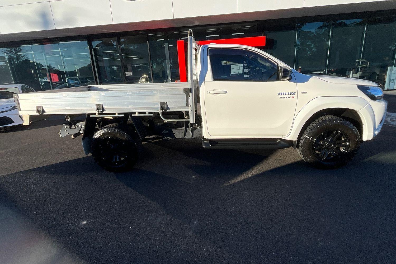 2024 Toyota Hilux SR in White