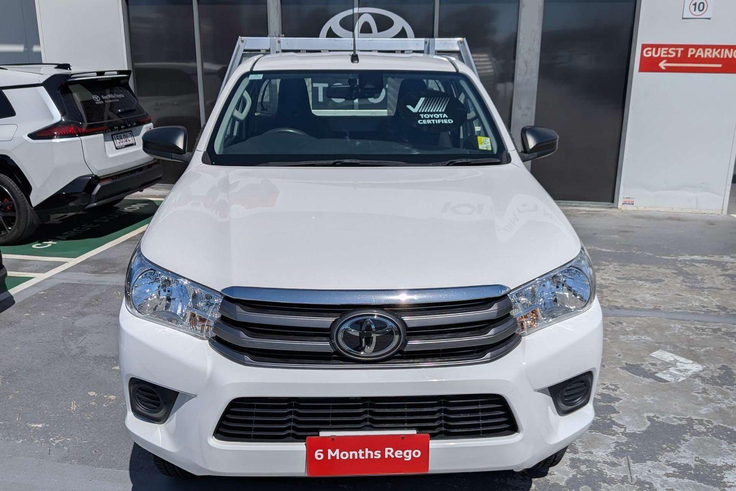 2021 Toyota Hilux SR in White