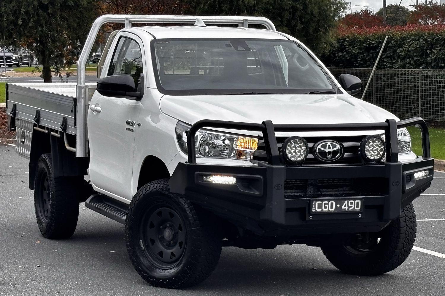 2022 Toyota Hilux SR in White