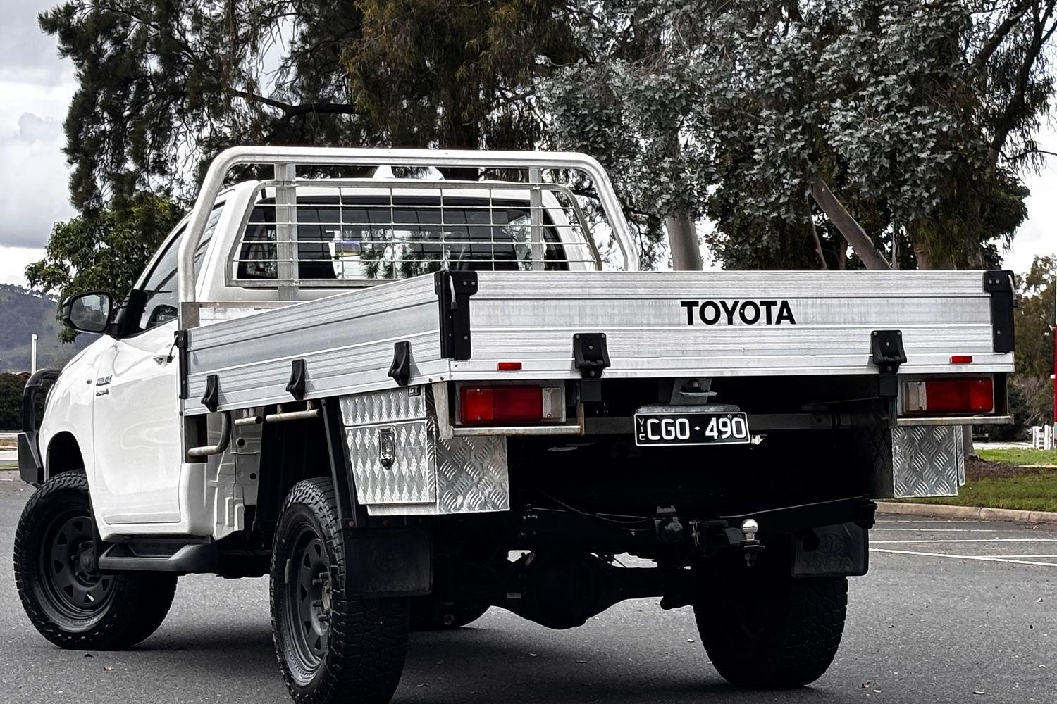 2022 Toyota Hilux SR in White