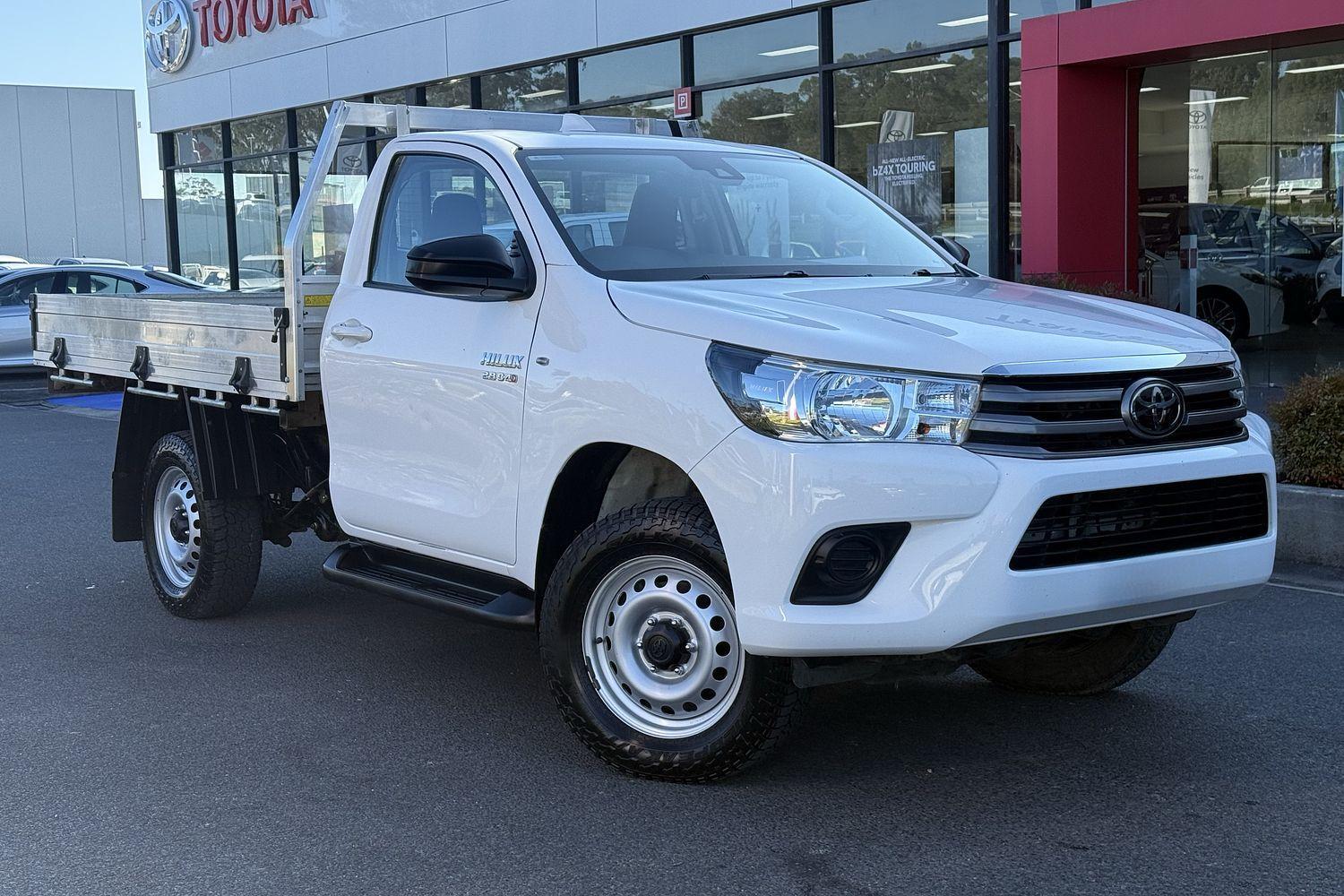 2023 Toyota Hilux SR in White