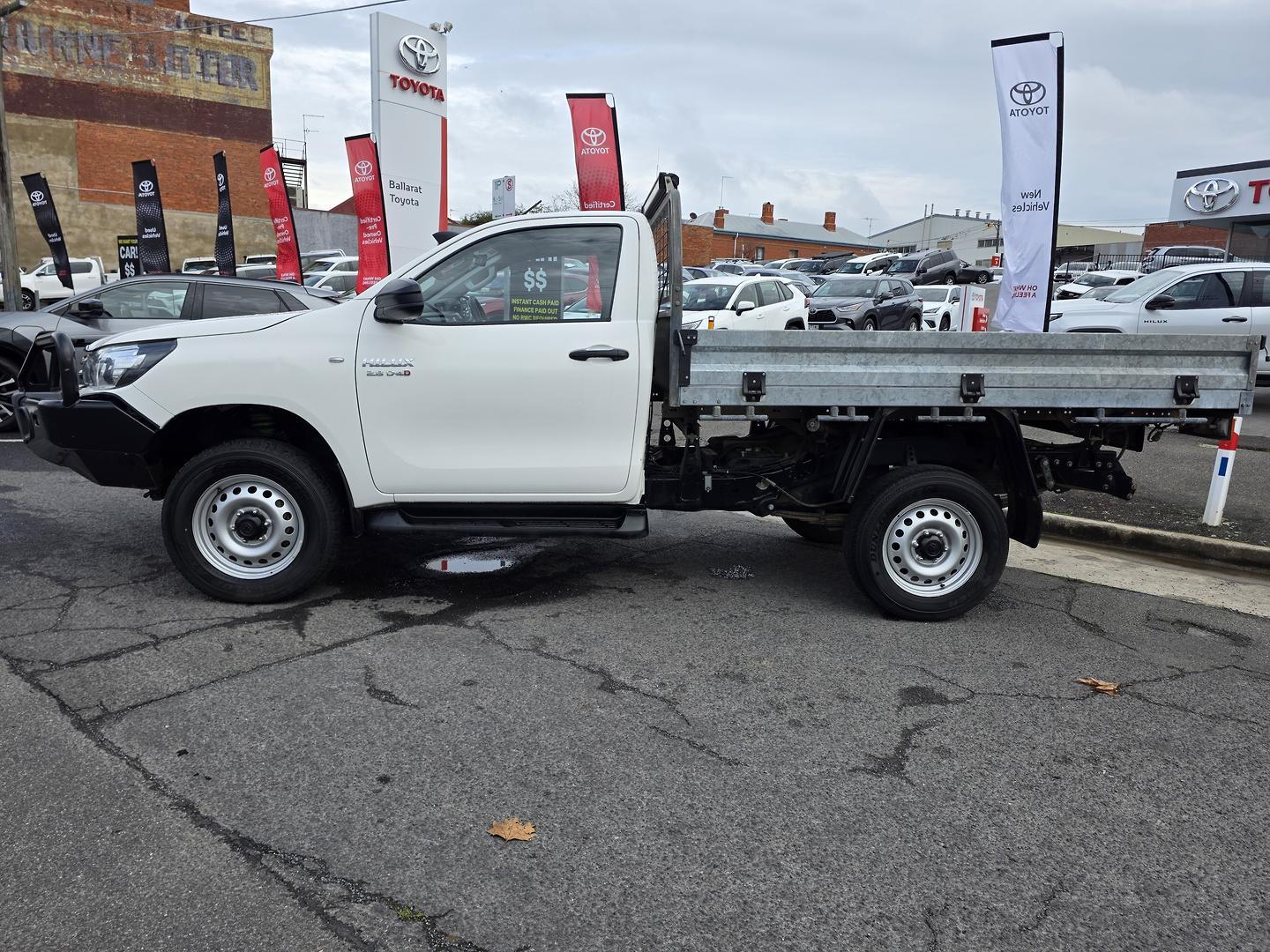 2021 Toyota Hilux SR in White