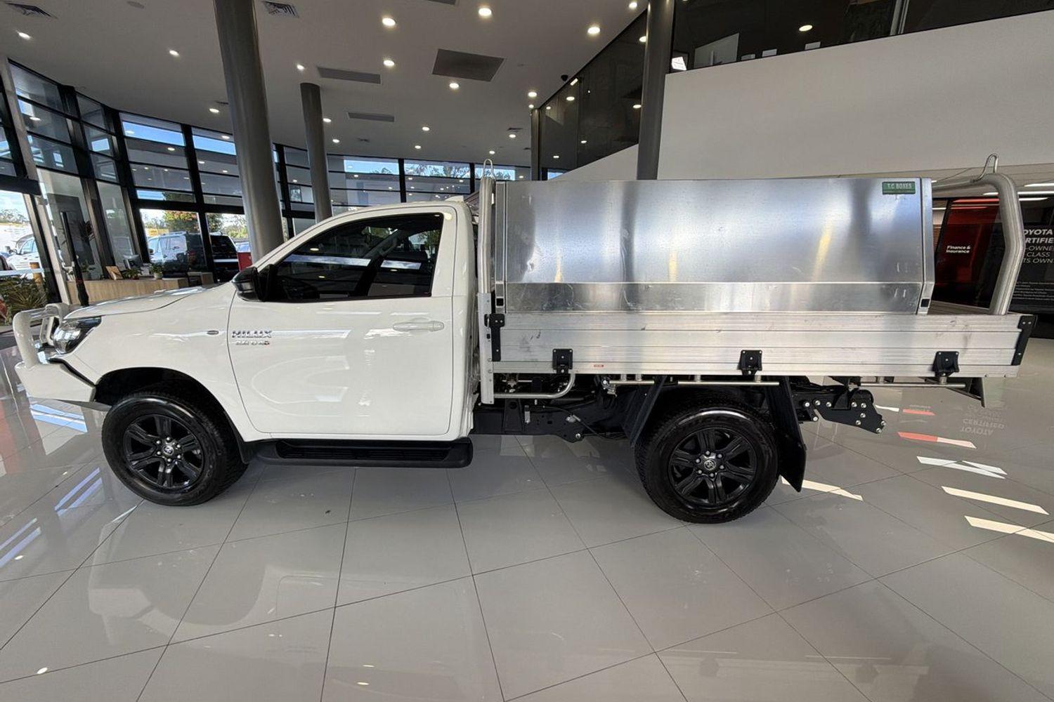 2024 Toyota Hilux SR in White