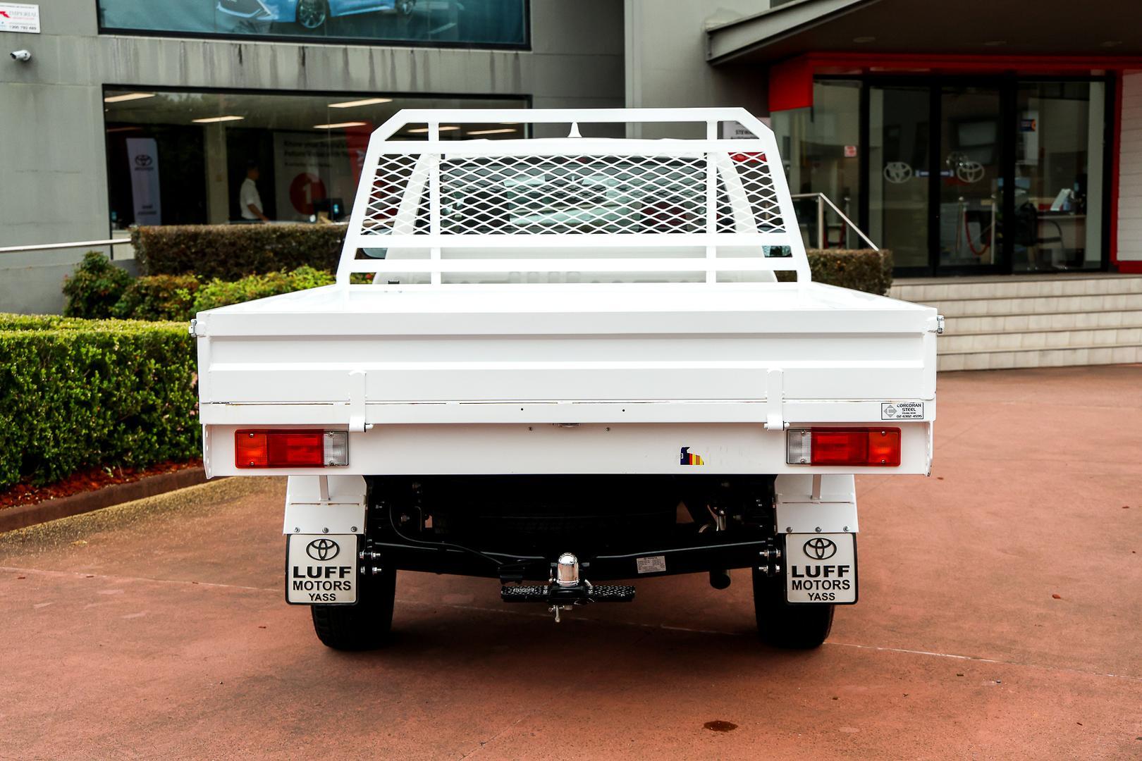 2025 Toyota Hilux SR in White