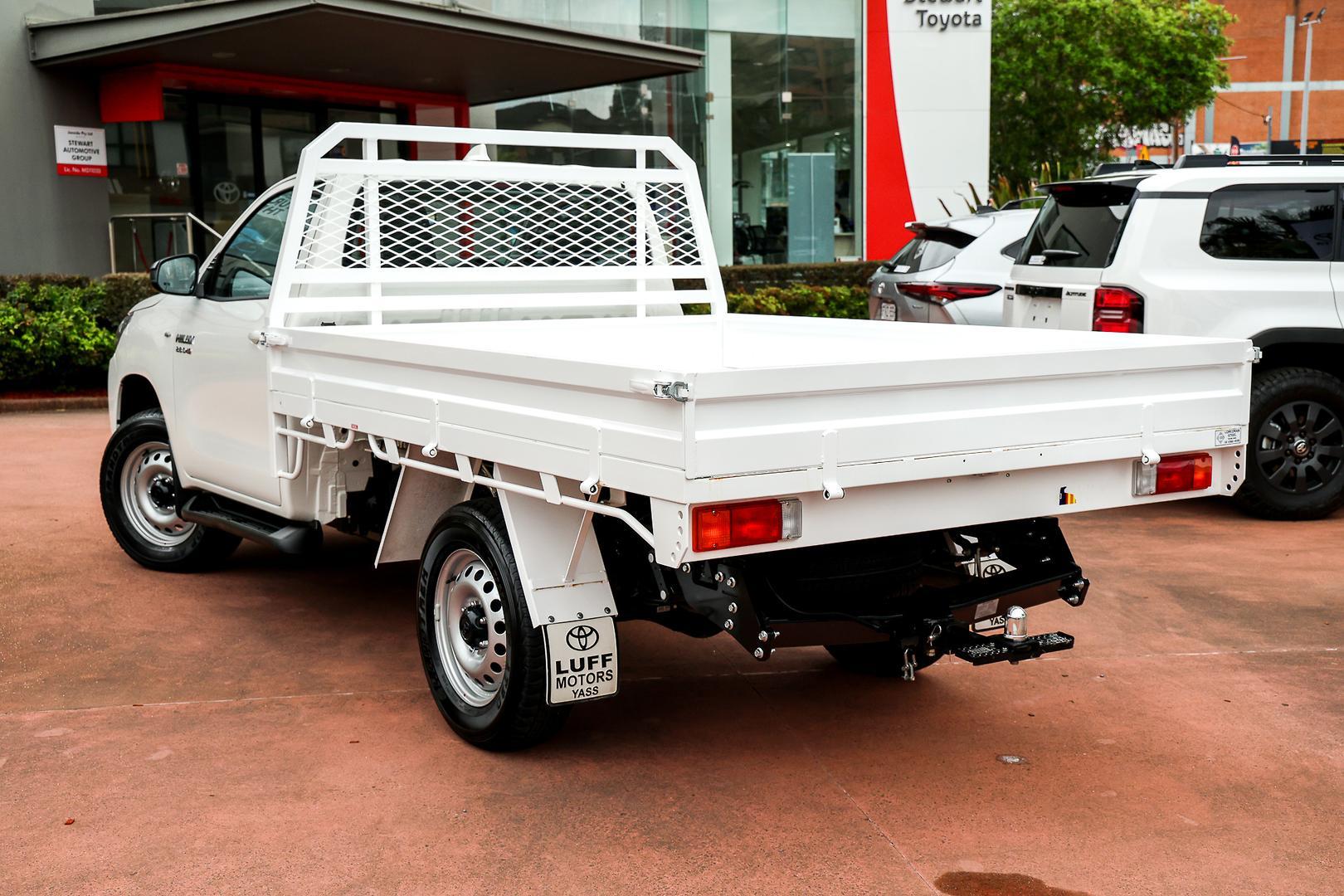 2025 Toyota Hilux SR in White
