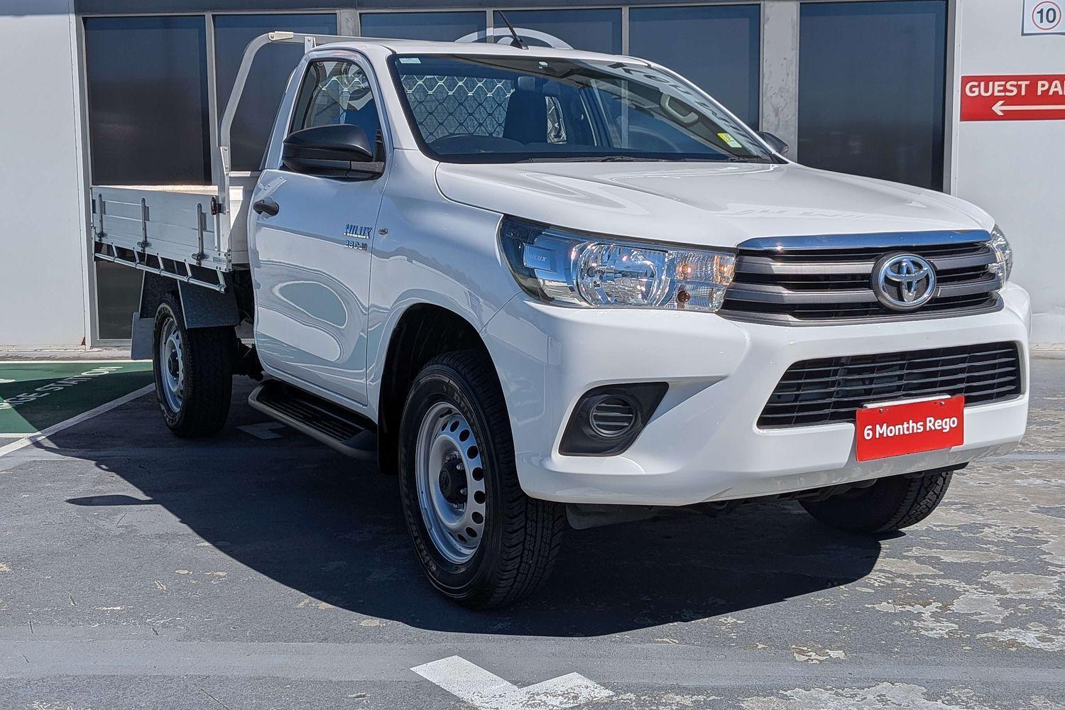 2018 Toyota Hilux SR in White