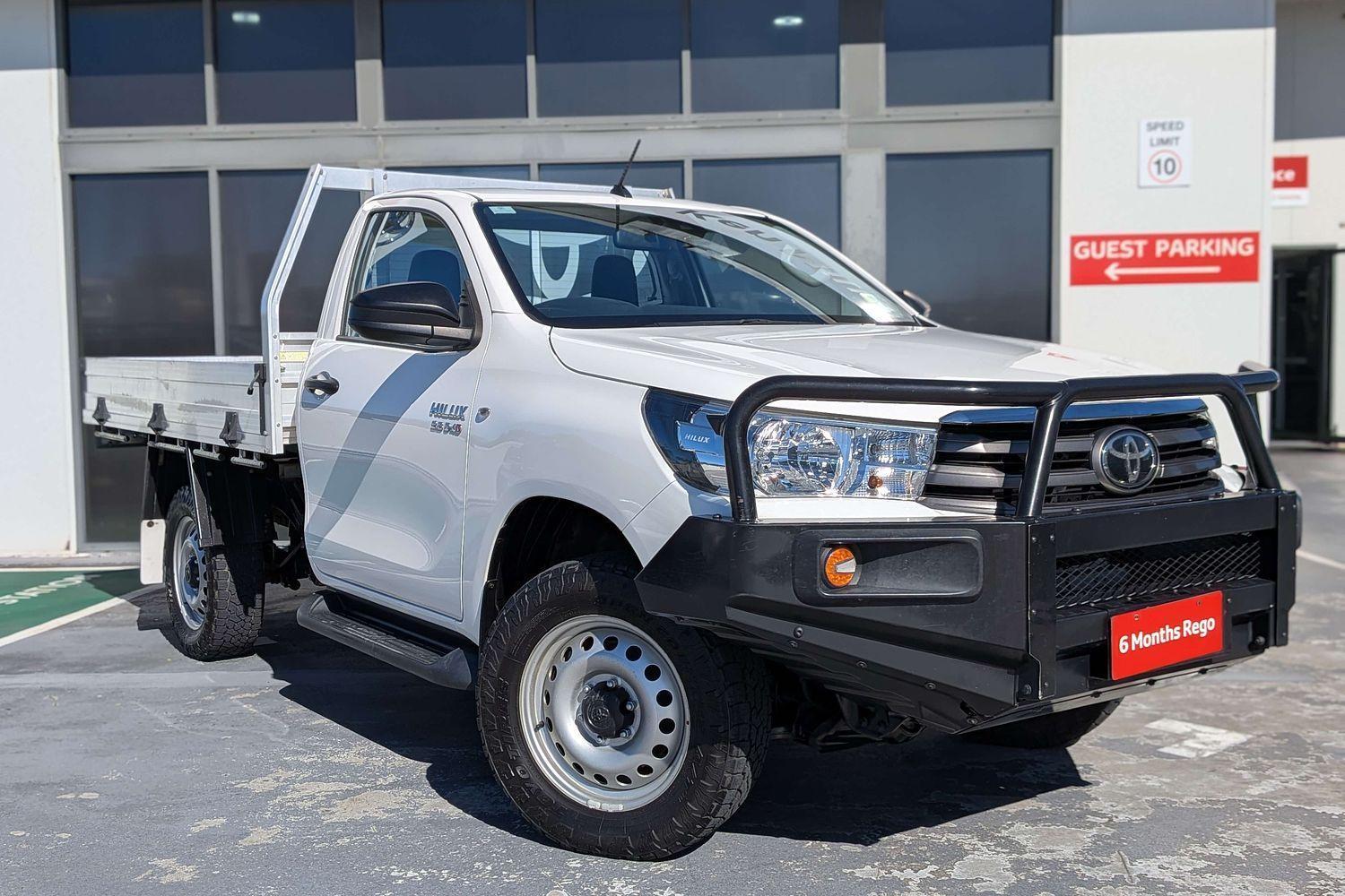 2020 Toyota Hilux SR in White