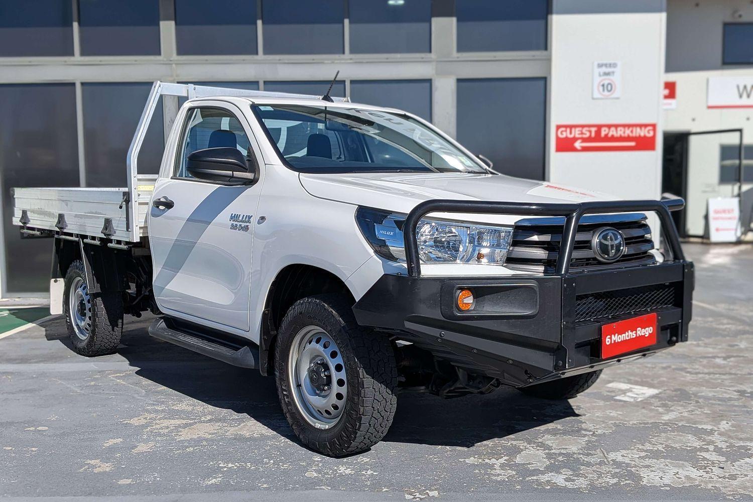 2020 Toyota Hilux SR in White