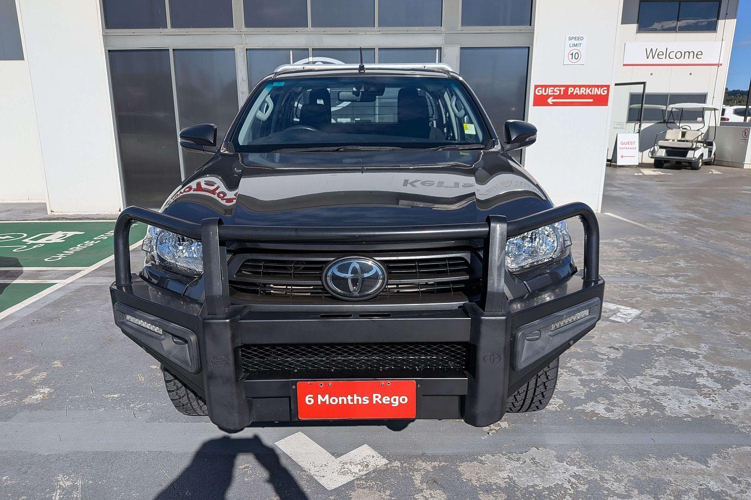 2021 Toyota Hilux SR in Silver