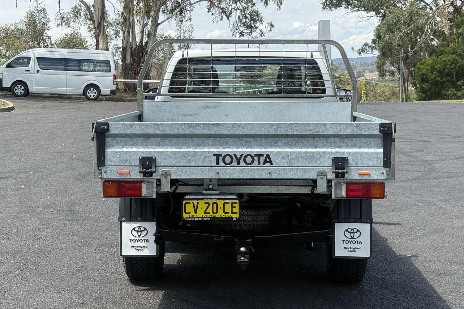 2019 Toyota Hilux SR in White
