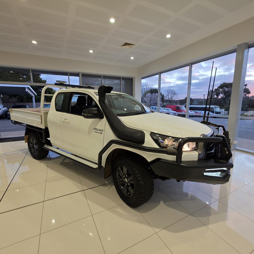 2023 Toyota Hilux SR in White