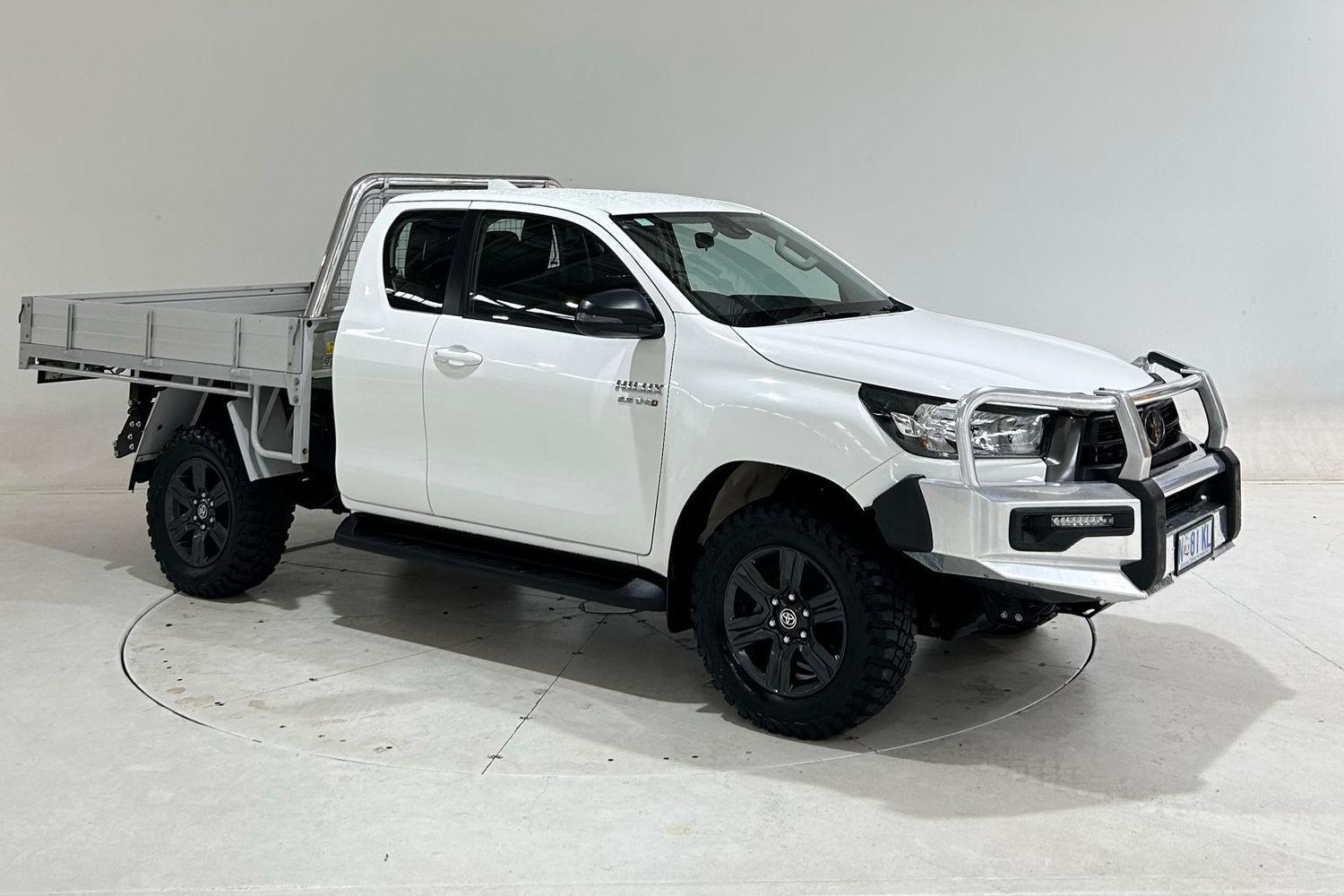 2023 Toyota Hilux SR in White