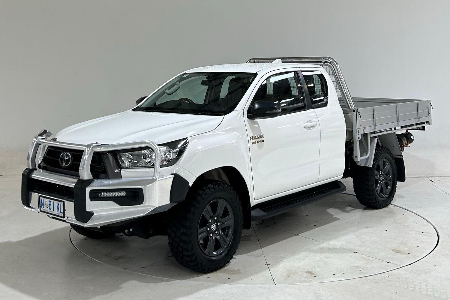2023 Toyota Hilux SR in White