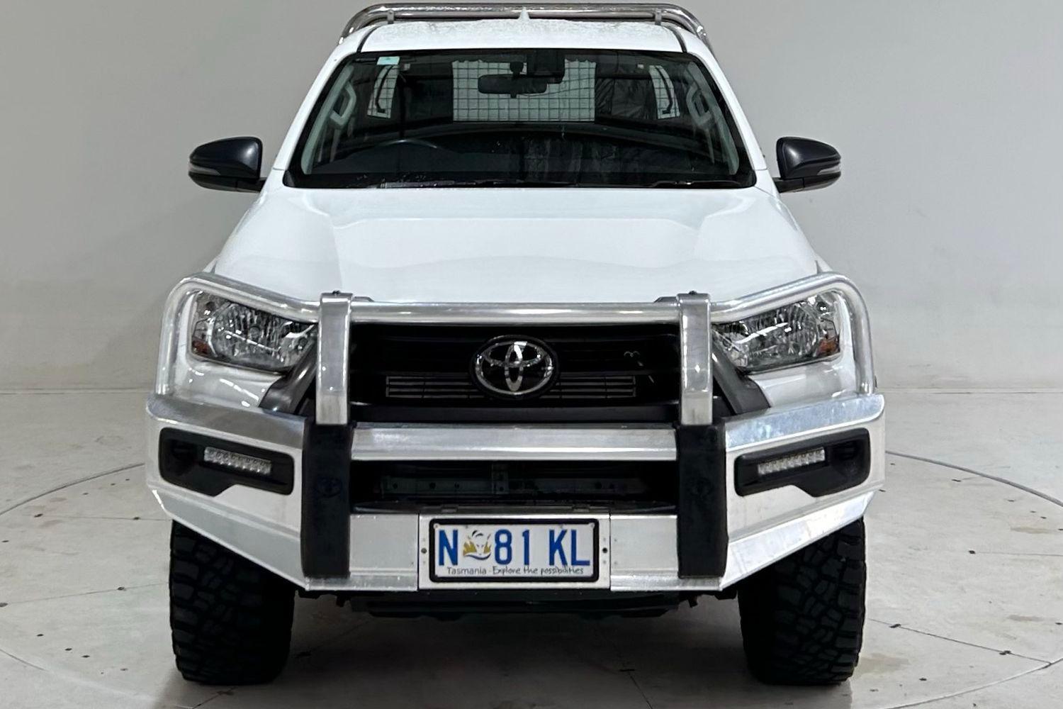2023 Toyota Hilux SR in White