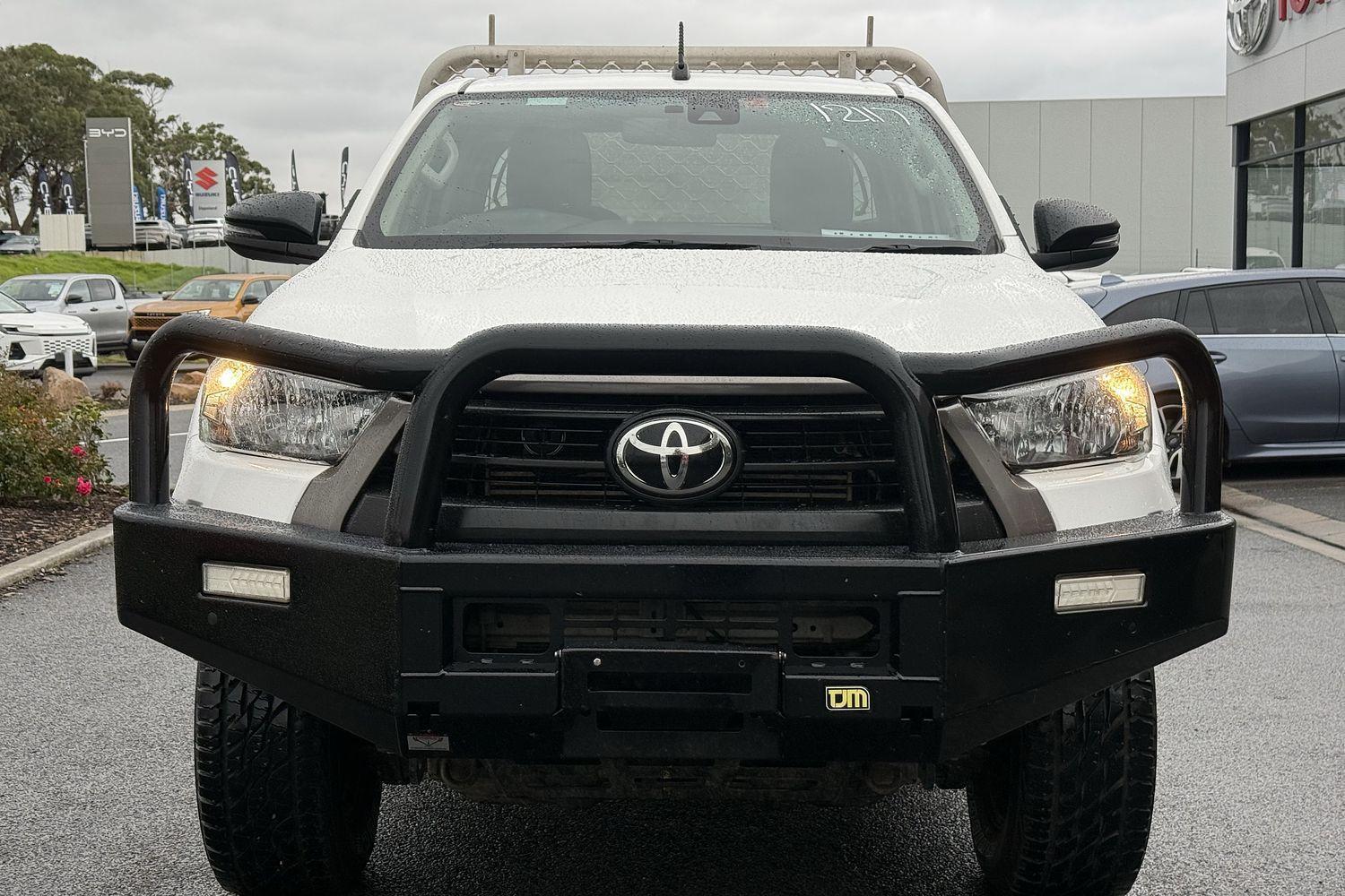 2020 Toyota Hilux SR in White