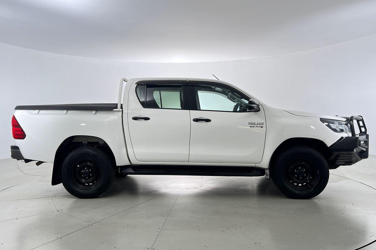 2020 Toyota Hilux SR in White