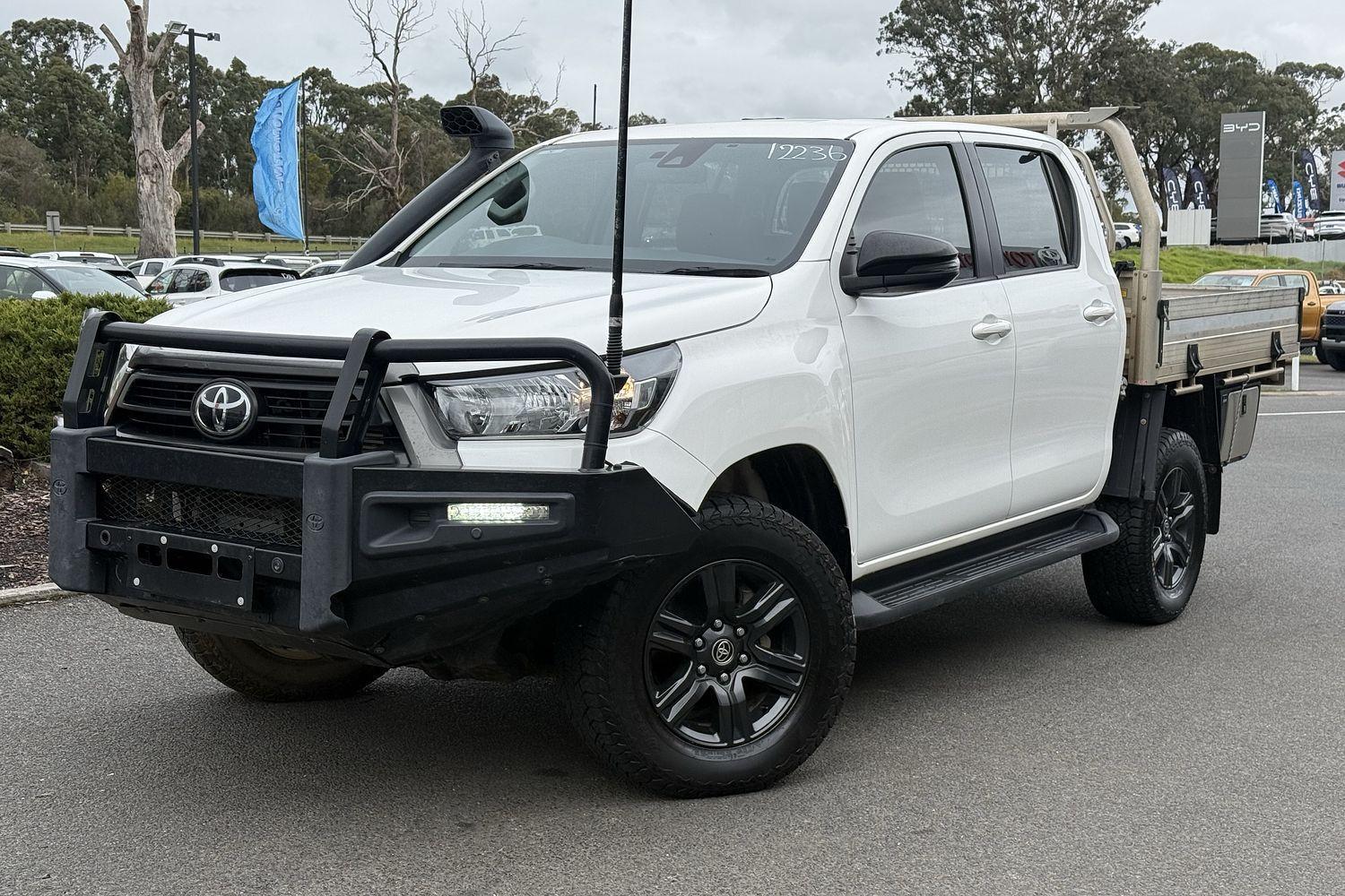 2023 Toyota Hilux SR in White