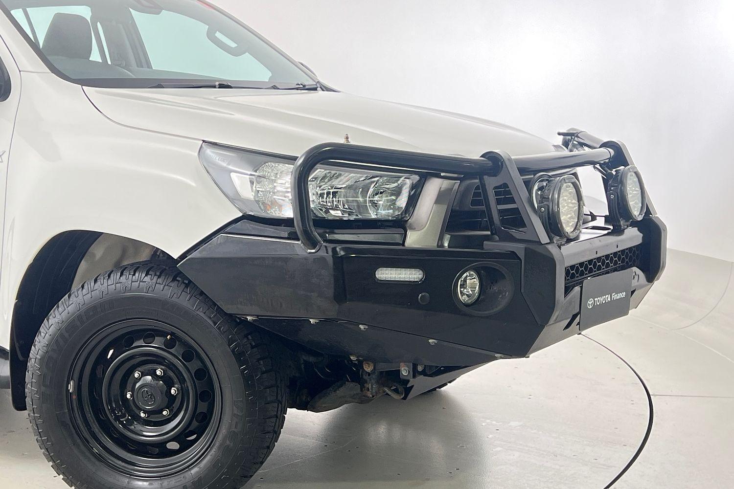 2022 Toyota Hilux SR in White