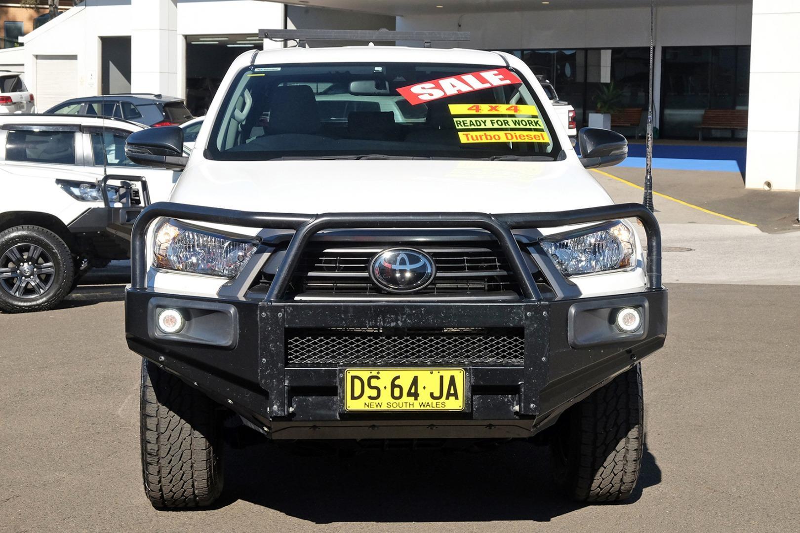 2023 Toyota Hilux SR in White