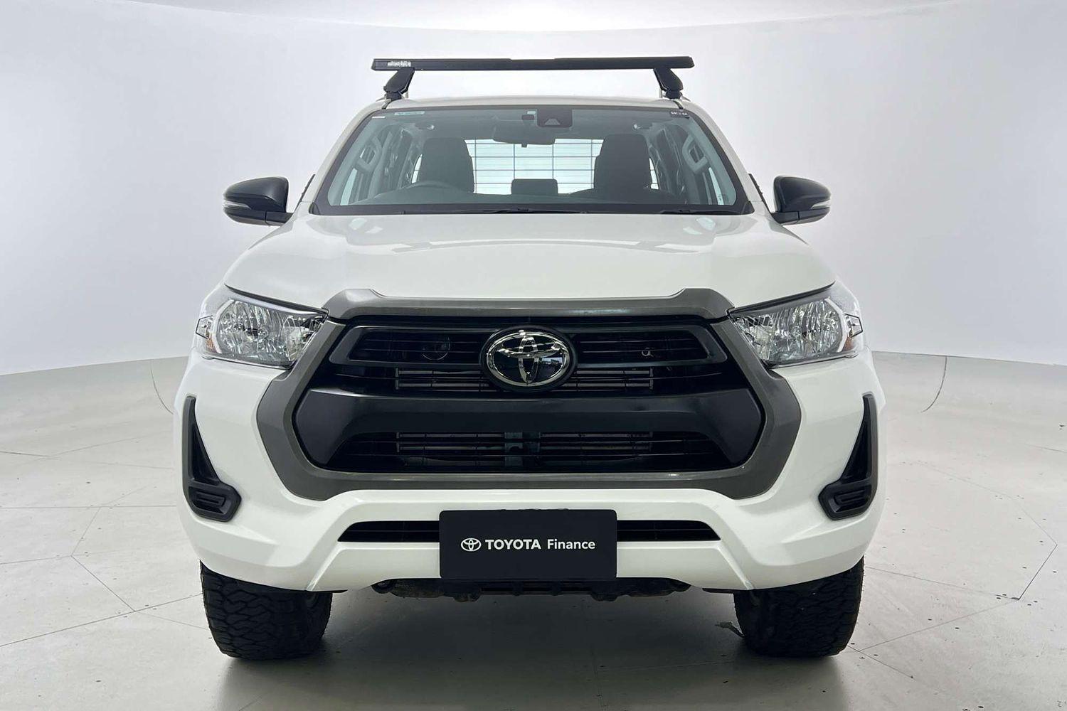 2023 Toyota Hilux SR in White
