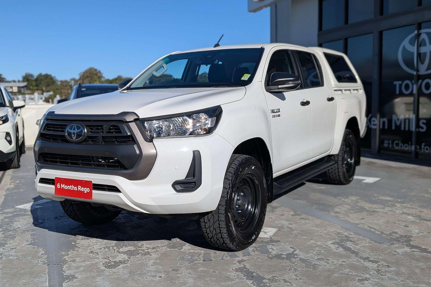 2021 Toyota Hilux SR in White
