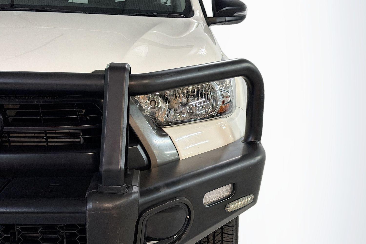 2021 Toyota Hilux SR in White