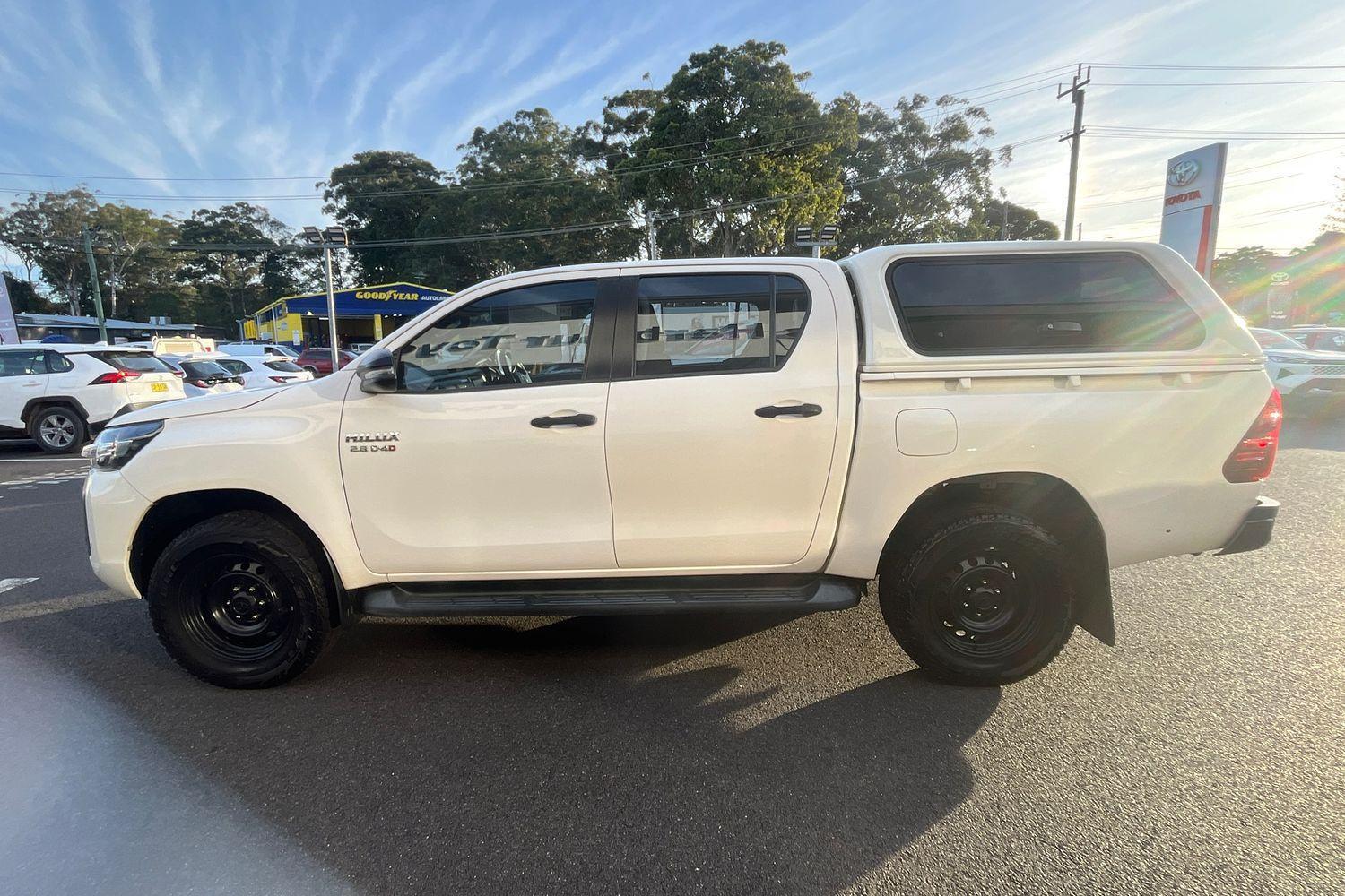 2021 Toyota Hilux SR in White