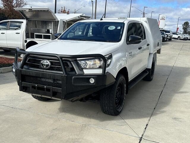 2020 Toyota Hilux SR in White