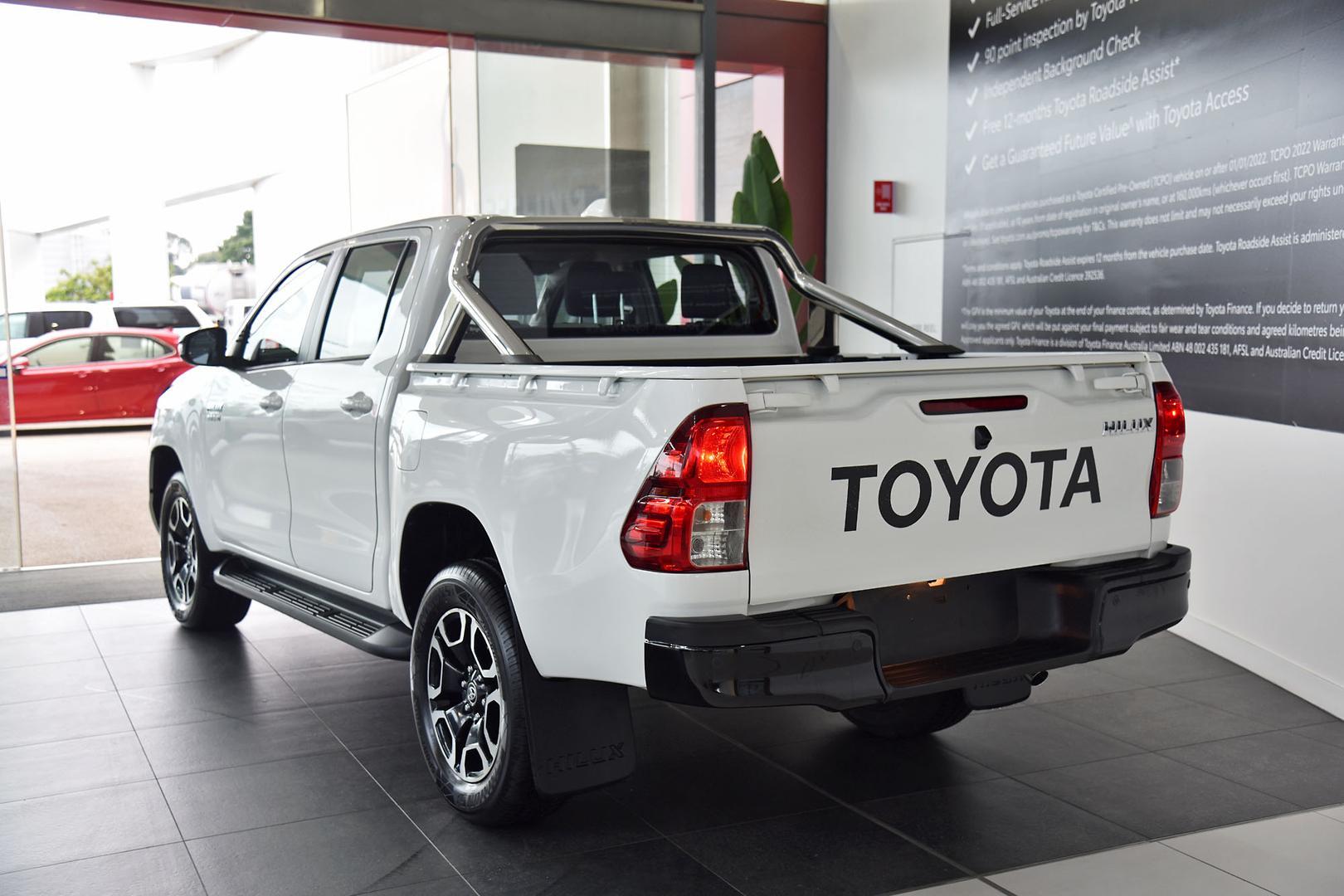 2025 Toyota Hilux SR in White