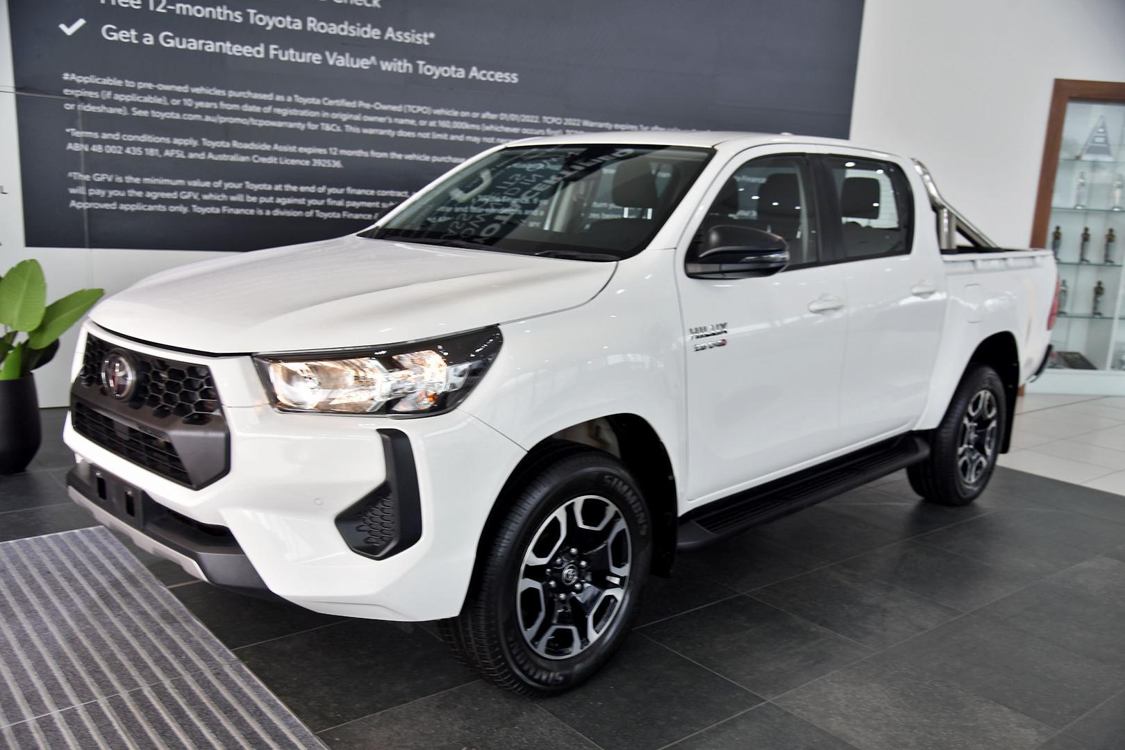 2025 Toyota Hilux SR in White
