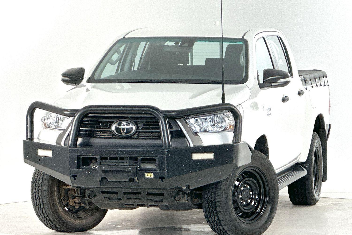 2022 Toyota Hilux SR in White