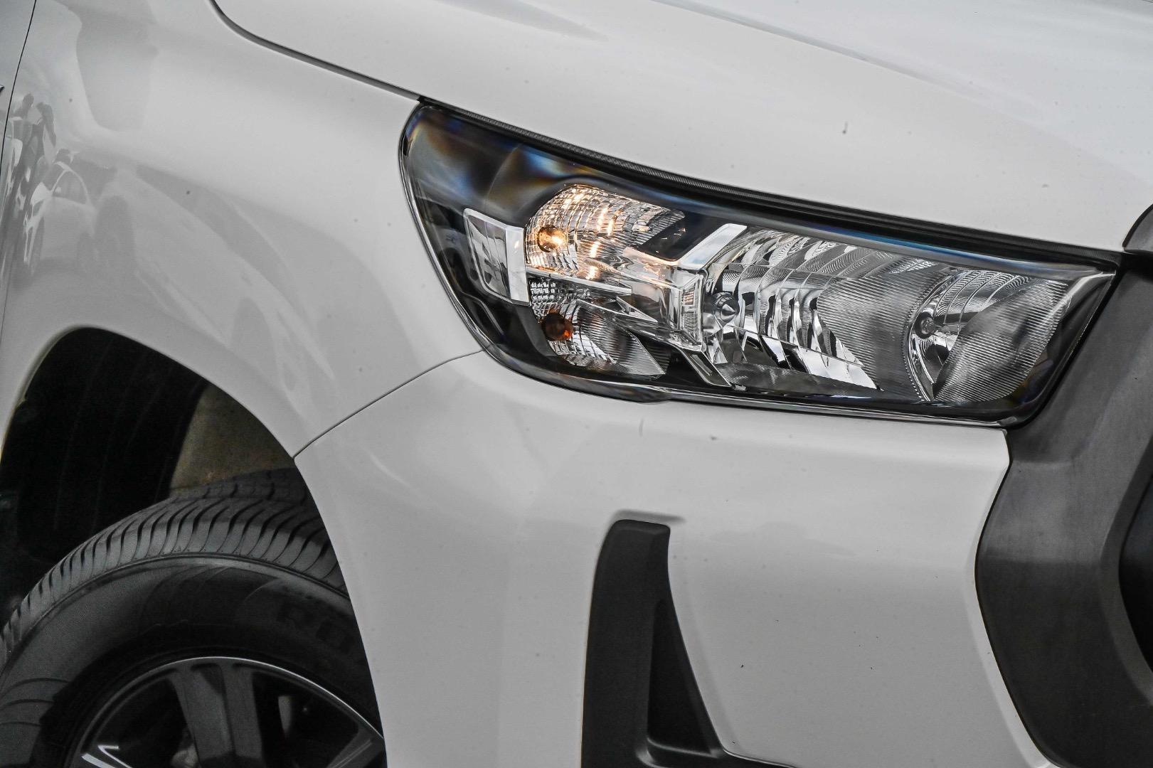 2023 Toyota Hilux SR in White
