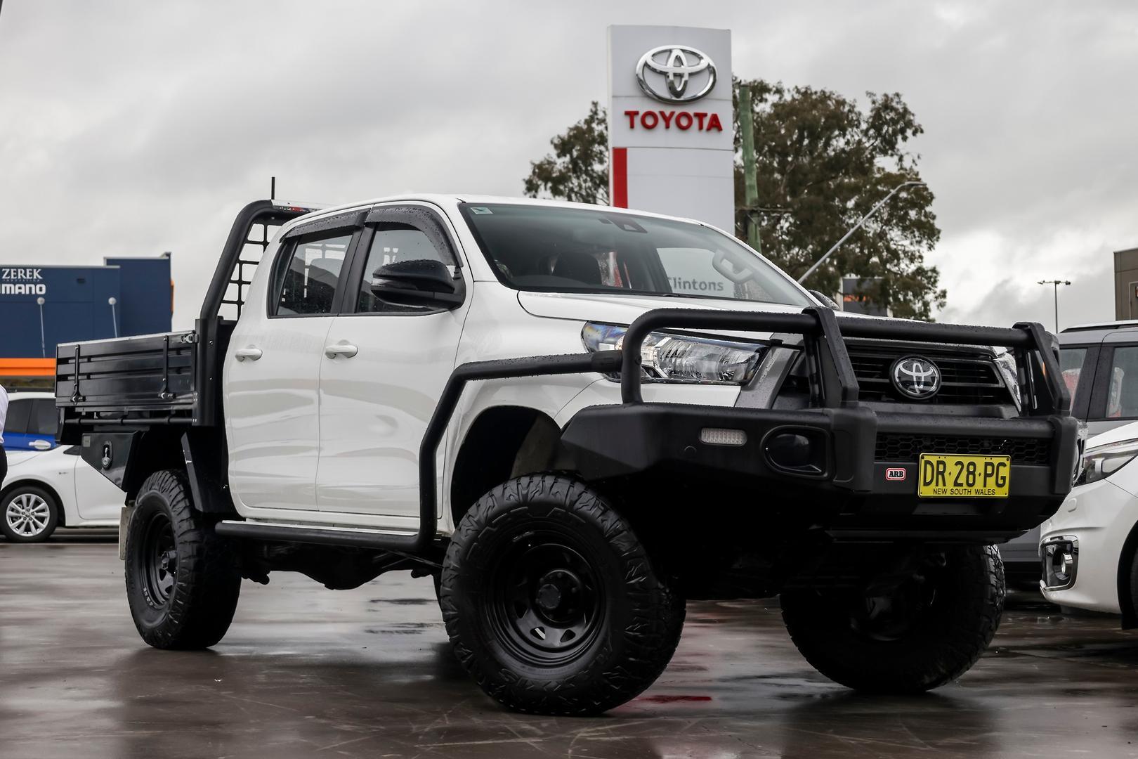 2023 Toyota Hilux SR in White