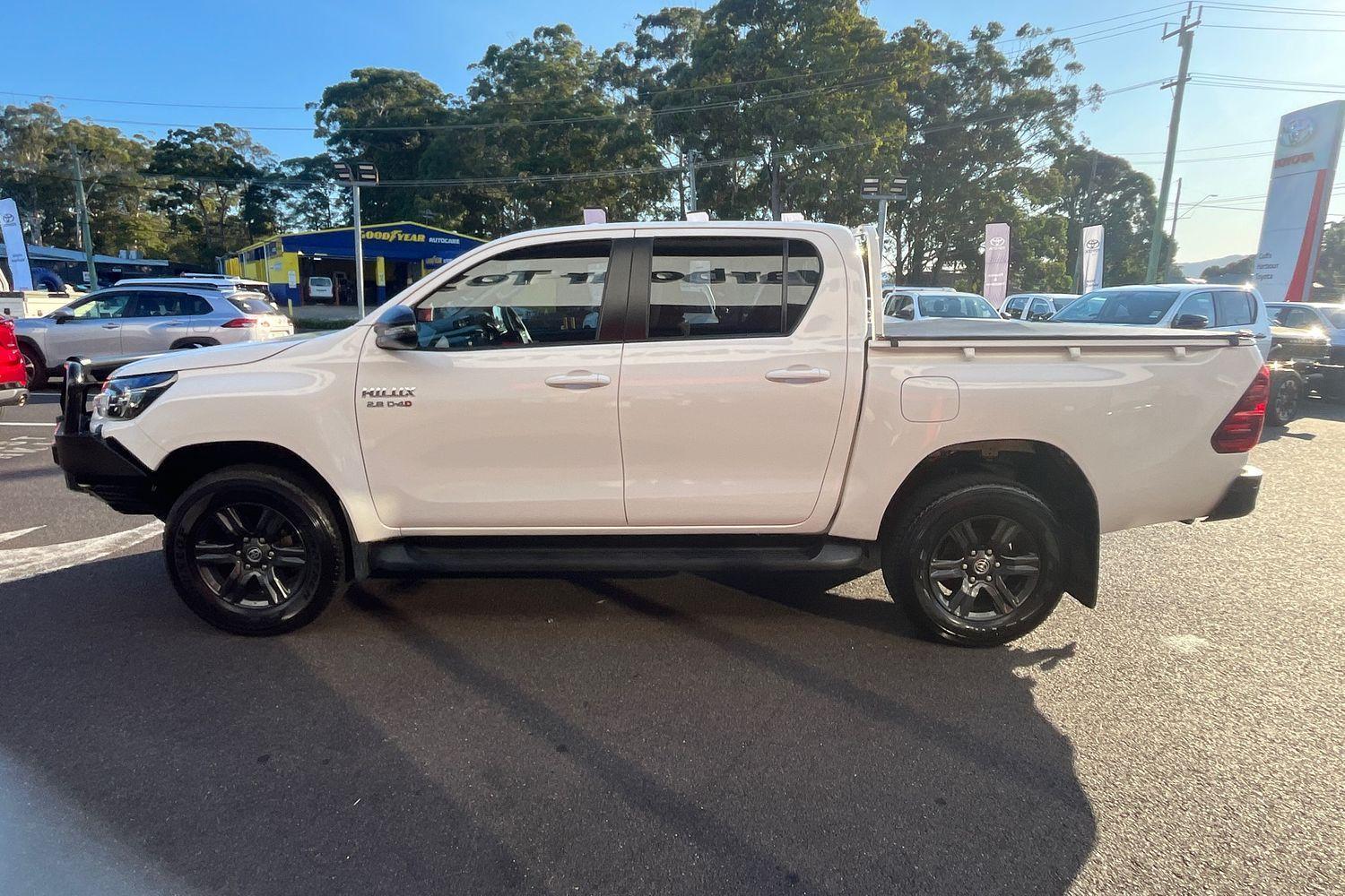 2024 Toyota Hilux SR in White